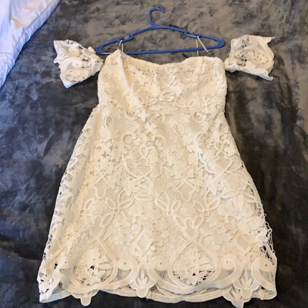 Spring dress - Picture 2 of 4